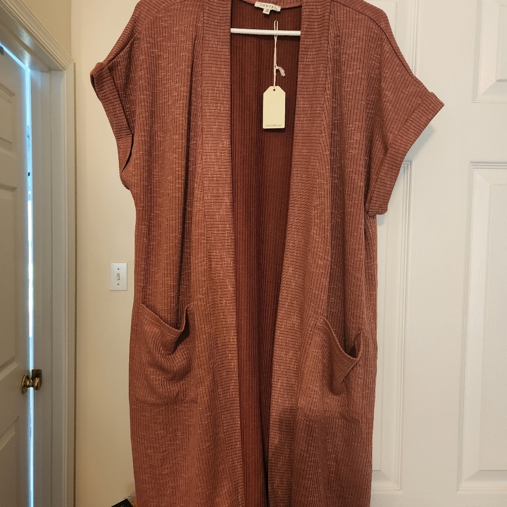 Jodifl short sleeve cardigan.  Size Medium.  Color Wine.
